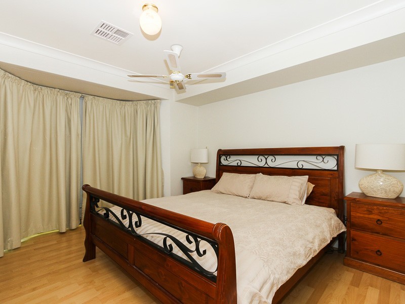 33 St Lawrence Drive, Beechboro WA 6063