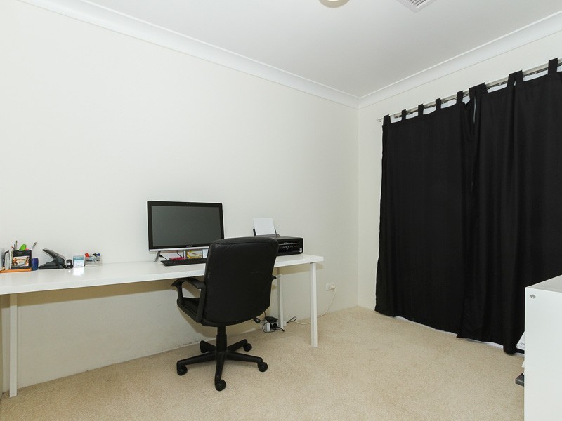 33 St Lawrence Drive, Beechboro WA 6063