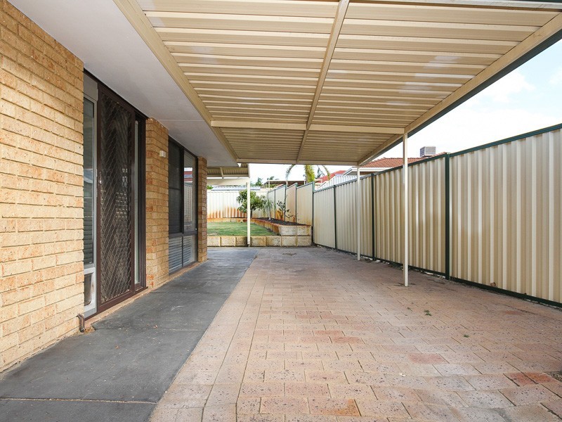 33 St Lawrence Drive, Beechboro WA 6063