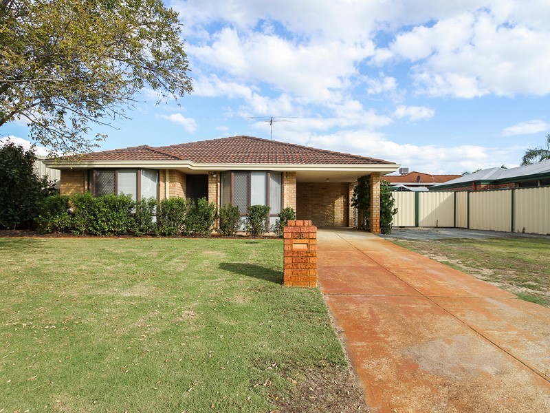 33 St Lawrence Drive, Beechboro WA 6063