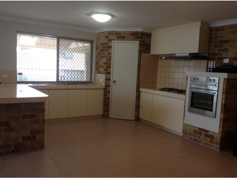 12 Thurburn Retreat, Marangaroo WA 6064