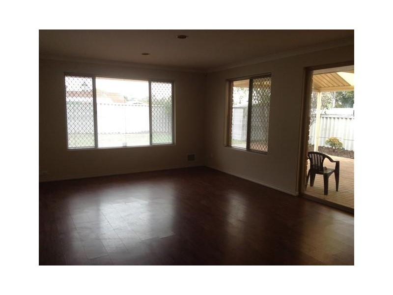 12 Thurburn Retreat, Marangaroo WA 6064