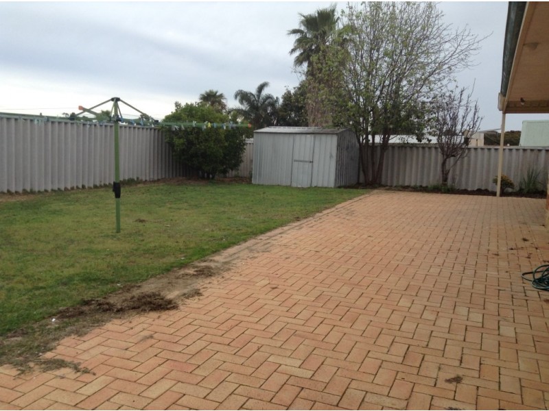 12 Thurburn Retreat, Marangaroo WA 6064