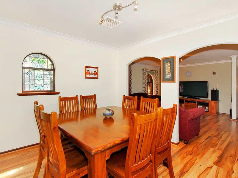 8 Essington Street, Huntingdale WA 6110