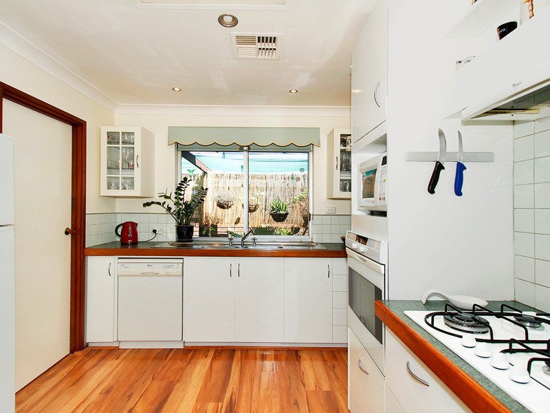 8 Essington Street, Huntingdale WA 6110