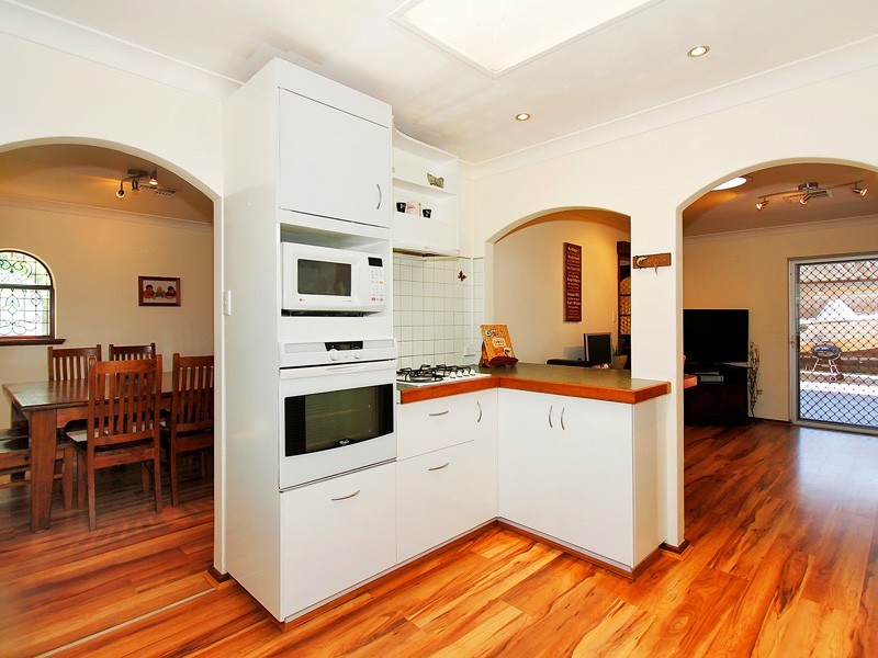 8 Essington Street, Huntingdale WA 6110