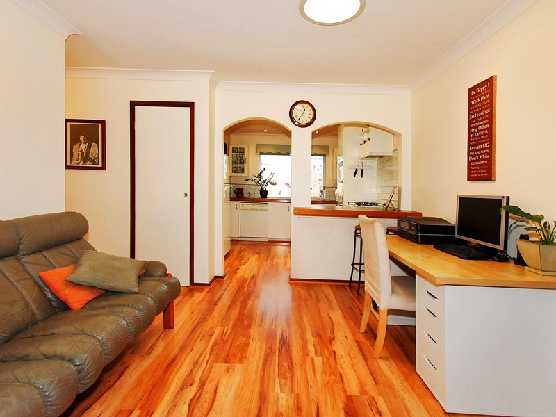 8 Essington Street, Huntingdale WA 6110