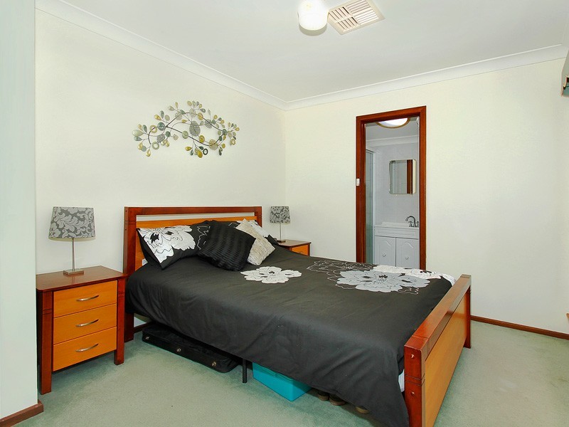 8 Essington Street, Huntingdale WA 6110