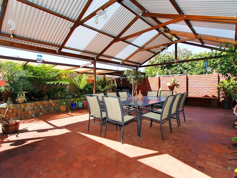 8 Essington Street, Huntingdale WA 6110