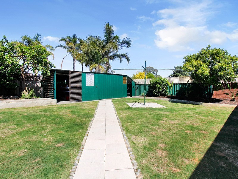 8 Essington Street, Huntingdale WA 6110