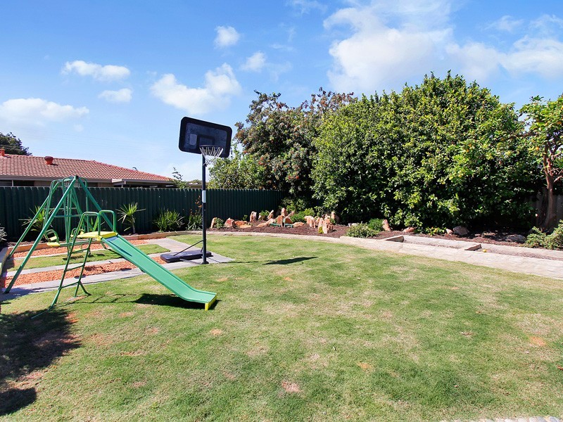 8 Essington Street, Huntingdale WA 6110