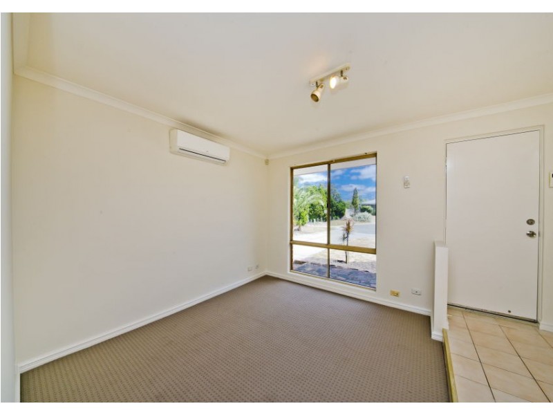 5 Elmwood Court, Marangaroo WA 6064