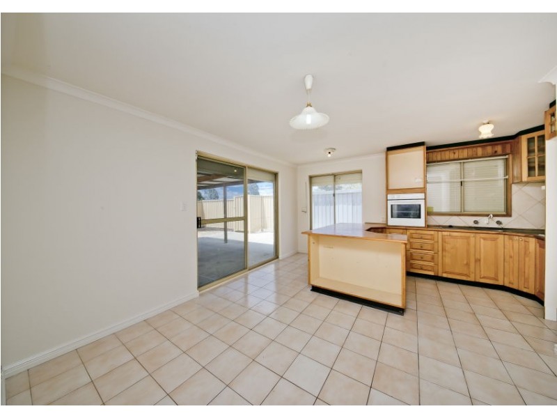 5 Elmwood Court, Marangaroo WA 6064