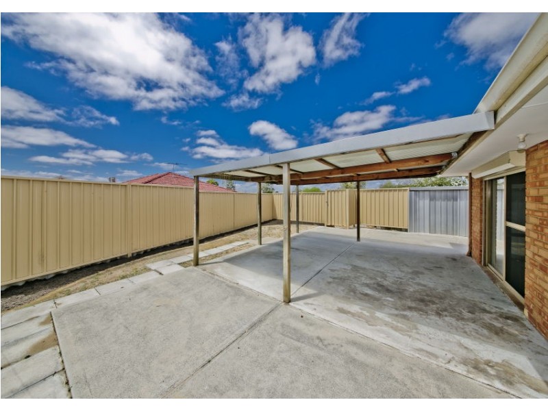 5 Elmwood Court, Marangaroo WA 6064