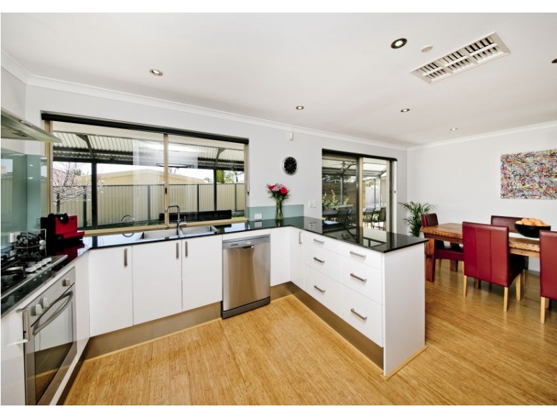 5 Nene Close, Beechboro WA 6063