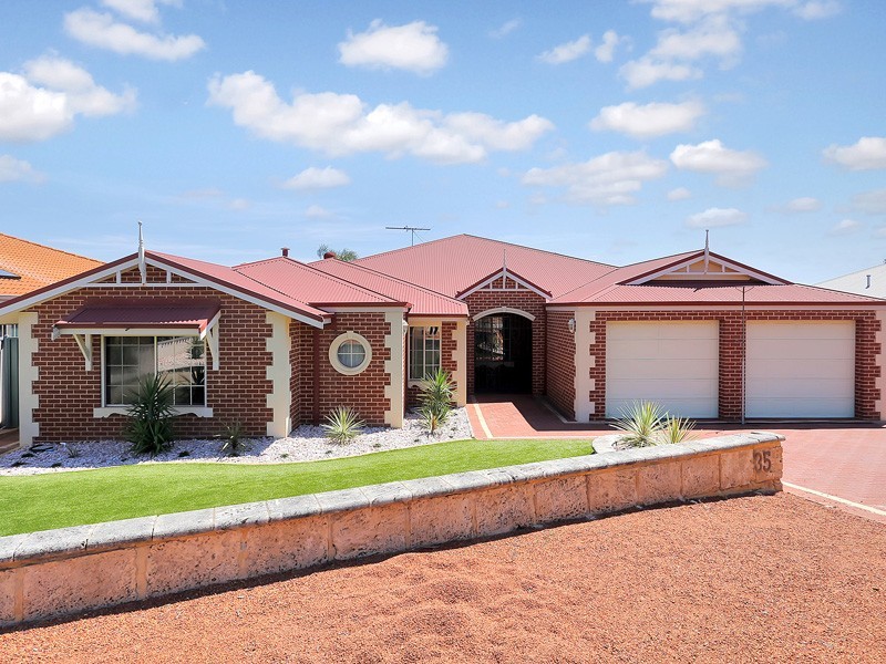 35 Cupello Drive, Swan View WA 6056