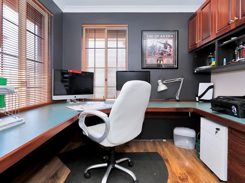 35 Cupello Drive, Swan View WA 6056