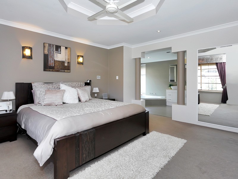 35 Cupello Drive, Swan View WA 6056