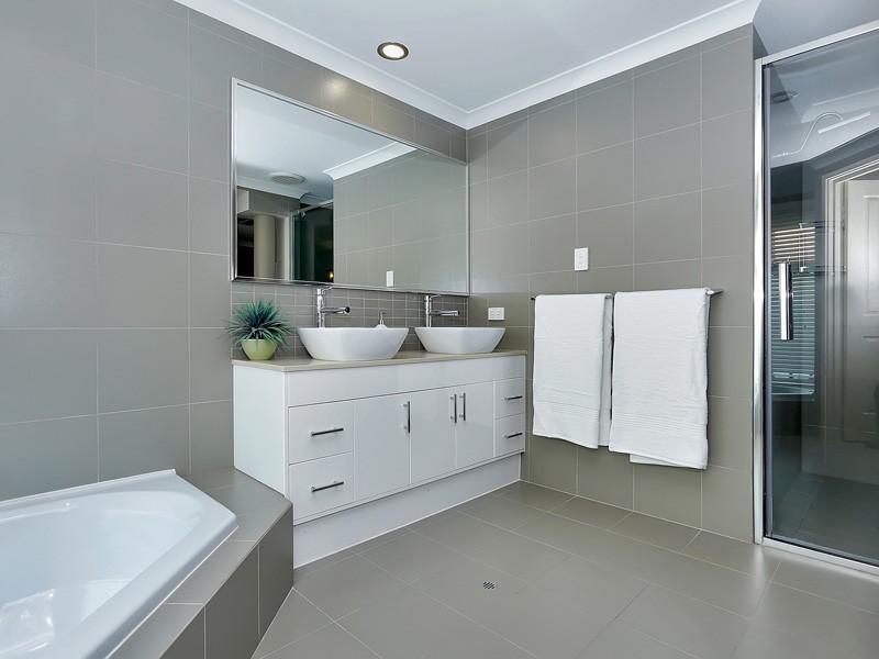 35 Cupello Drive, Swan View WA 6056