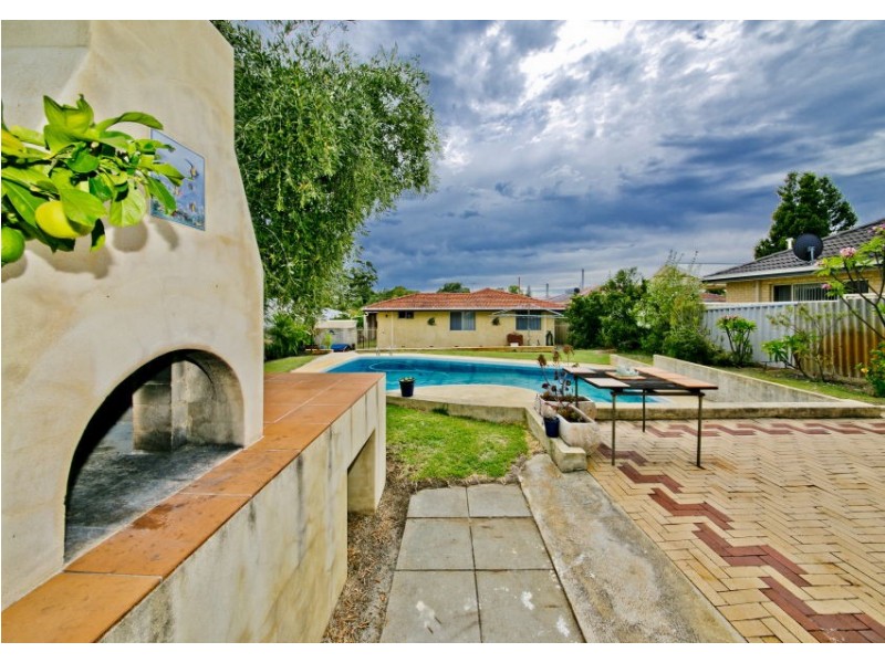 61 Canada Street, Dianella WA 6059