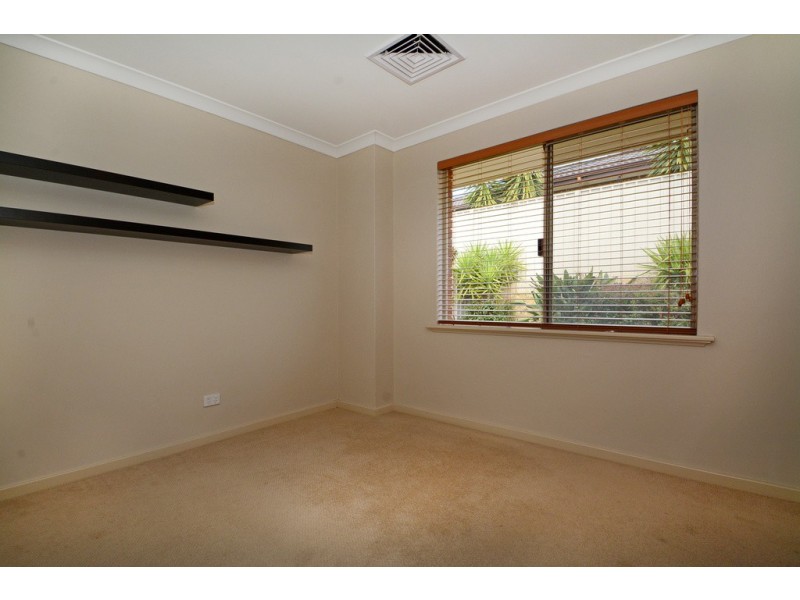 14 Kokoda Boulevard, Dianella WA 6059