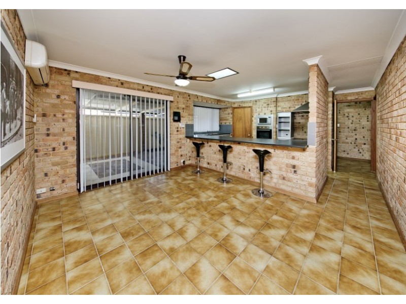 35 Toucan Way, Ballajura WA 6066