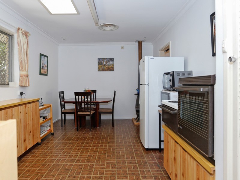 3 Hackett Street, Bellevue WA 6056