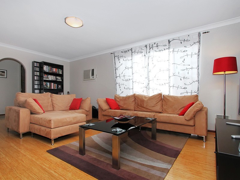 1/10 Jubilee Place, Eden Hill WA 6054