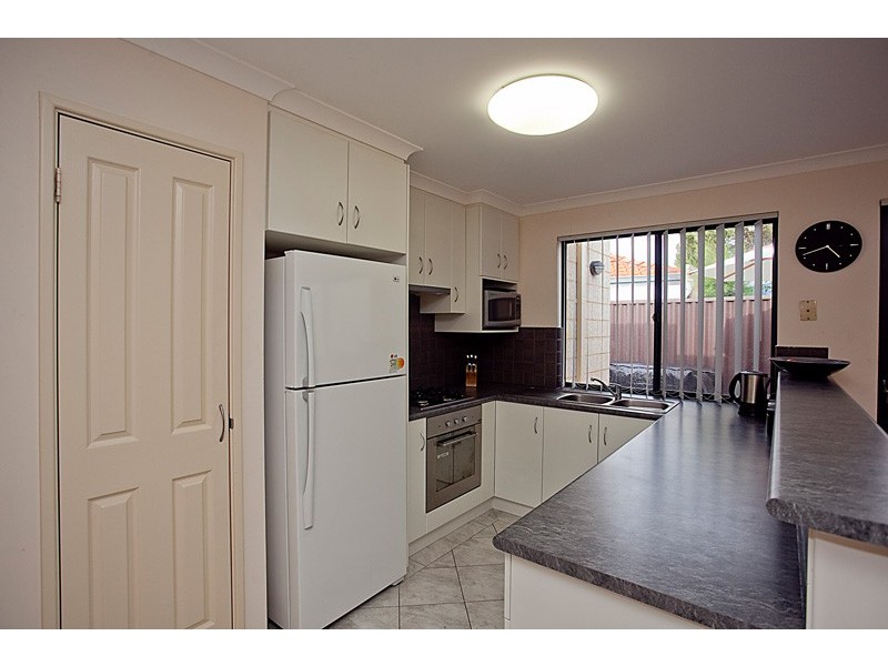 17b Maroog Way, Nollamara WA 6061