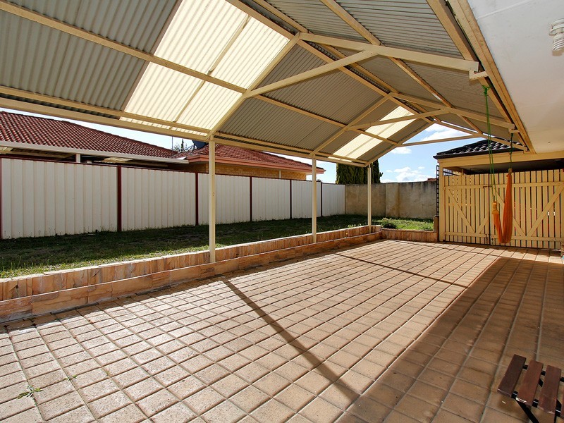 44 Sugarwood Drive, Thornlie WA 6108