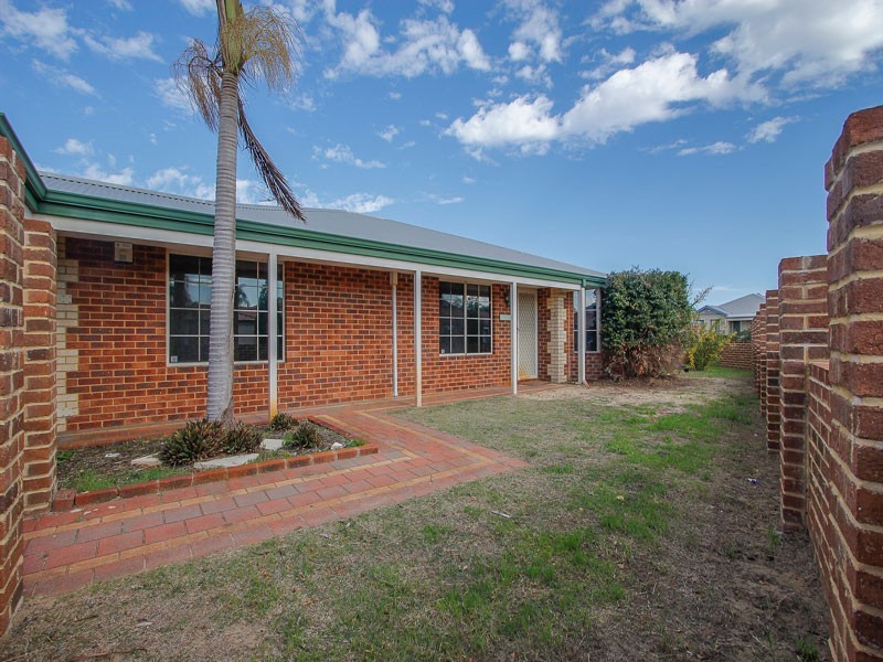 14 Napa Court, Caversham WA 6055