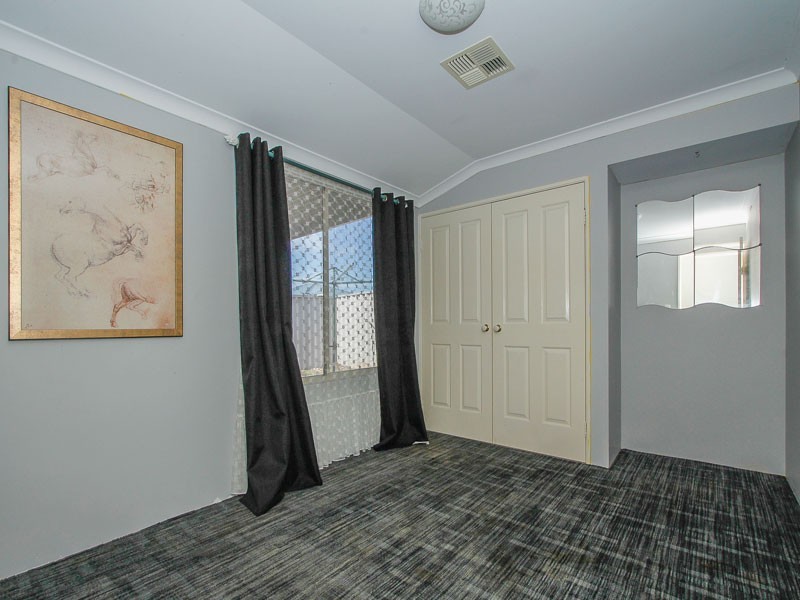 14 Napa Court, Caversham WA 6055