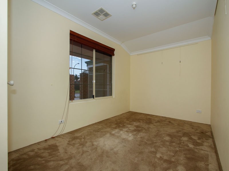 14 Napa Court, Caversham WA 6055