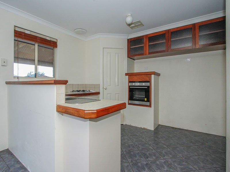 14 Napa Court, Caversham WA 6055
