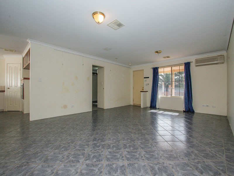 14 Napa Court, Caversham WA 6055