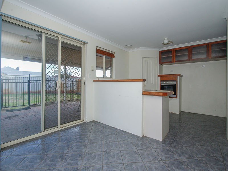 14 Napa Court, Caversham WA 6055