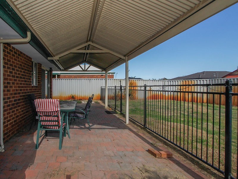14 Napa Court, Caversham WA 6055