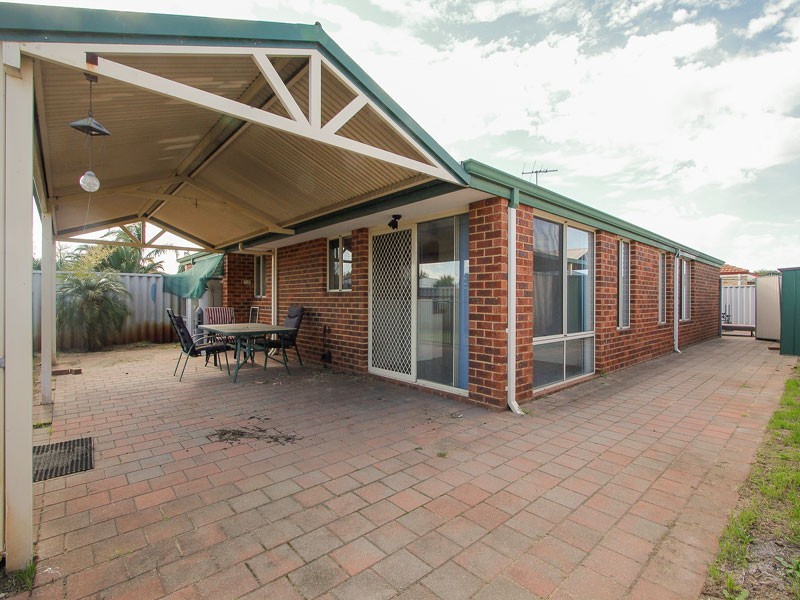 14 Napa Court, Caversham WA 6055