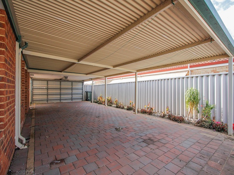 14 Napa Court, Caversham WA 6055