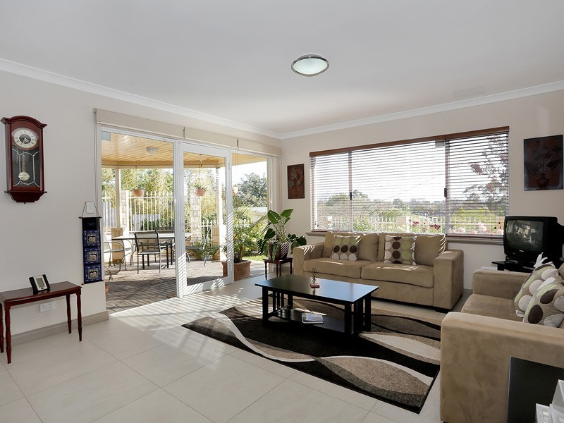 1/8 Palmer Place, Embleton WA 6062