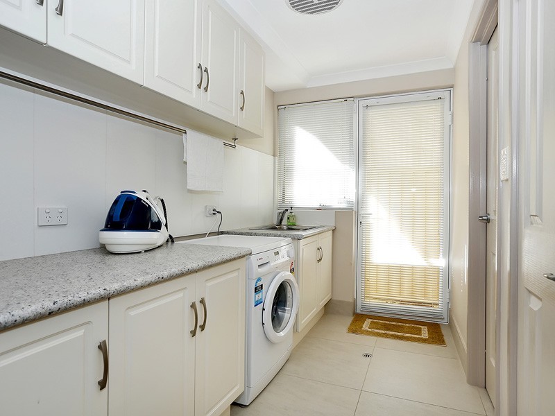 1/8 Palmer Place, Embleton WA 6062