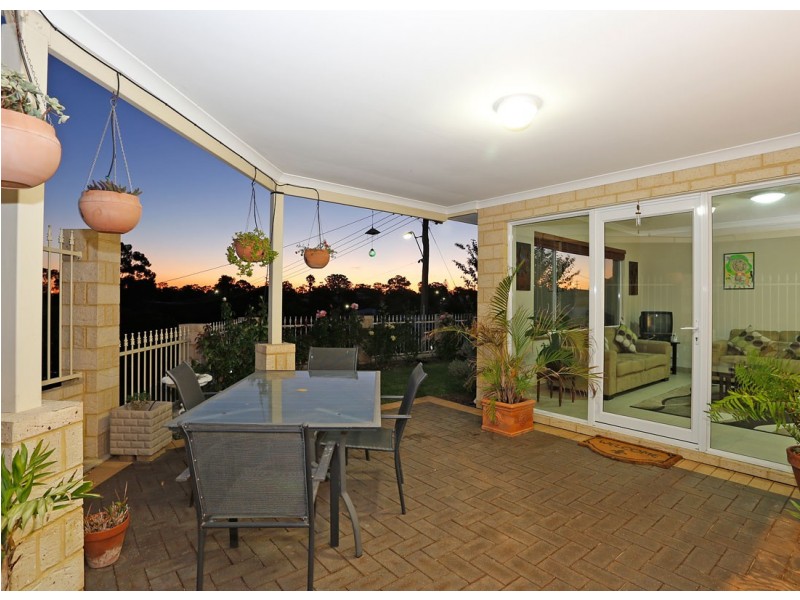 1/8 Palmer Place, Embleton WA 6062