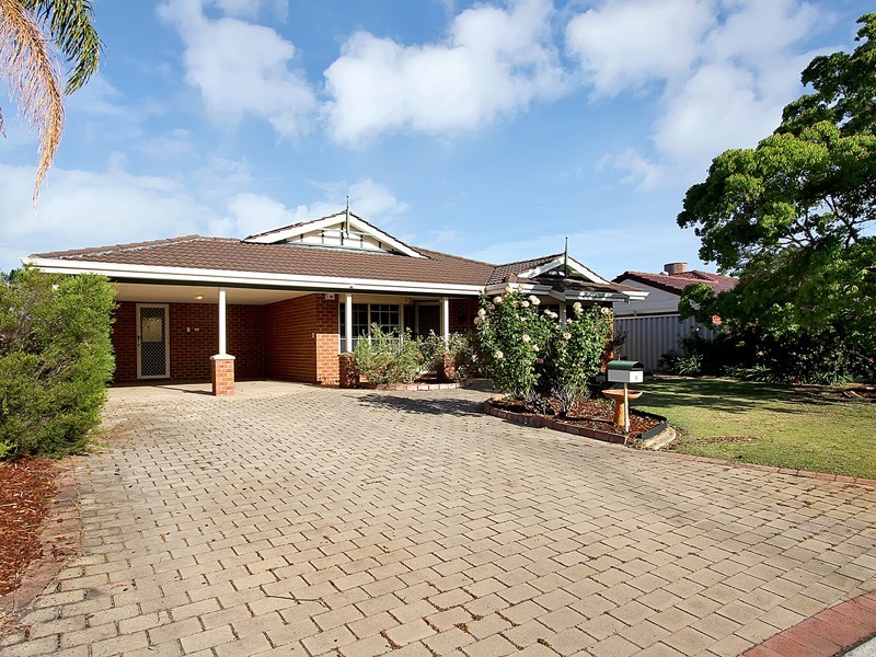 6 Nicholson Court, Canning Vale WA 6155