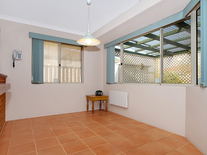 6 Nicholson Court, Canning Vale WA 6155