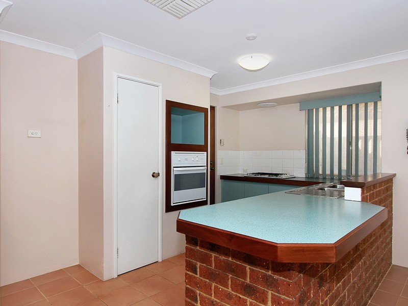 6 Nicholson Court, Canning Vale WA 6155