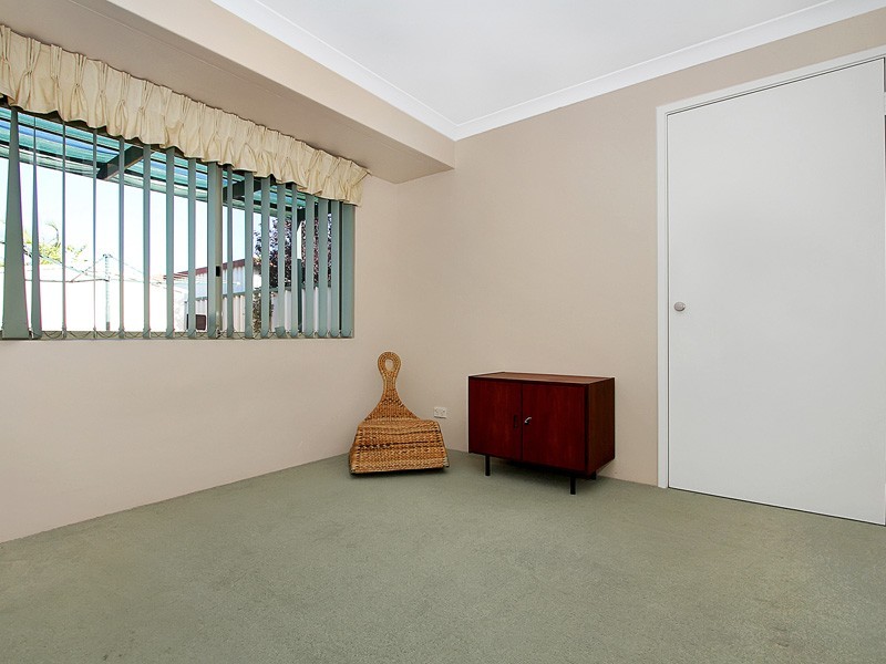 6 Nicholson Court, Canning Vale WA 6155