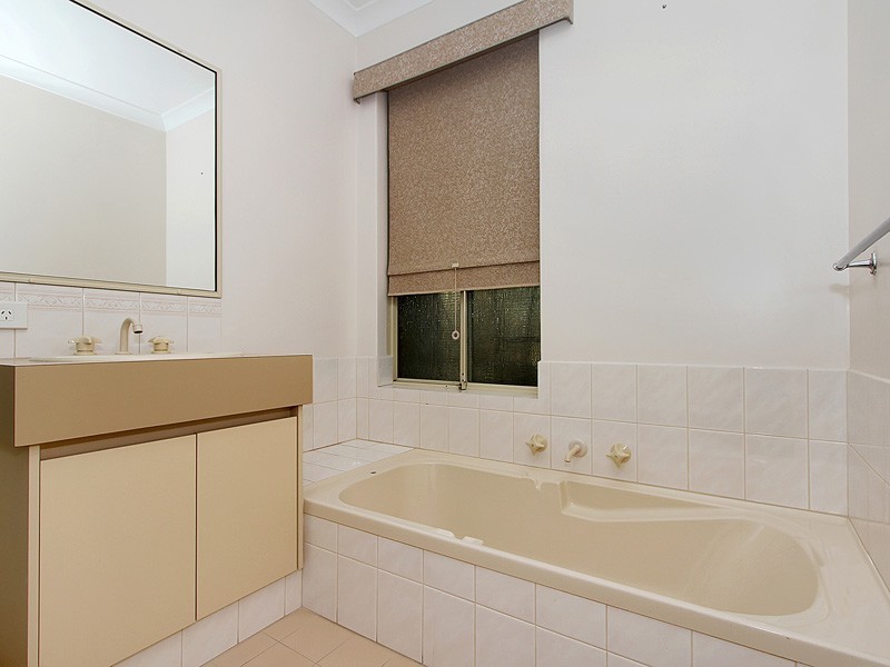 6 Nicholson Court, Canning Vale WA 6155