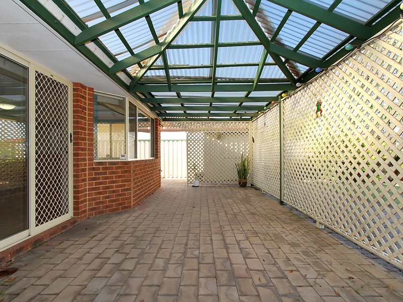 6 Nicholson Court, Canning Vale WA 6155