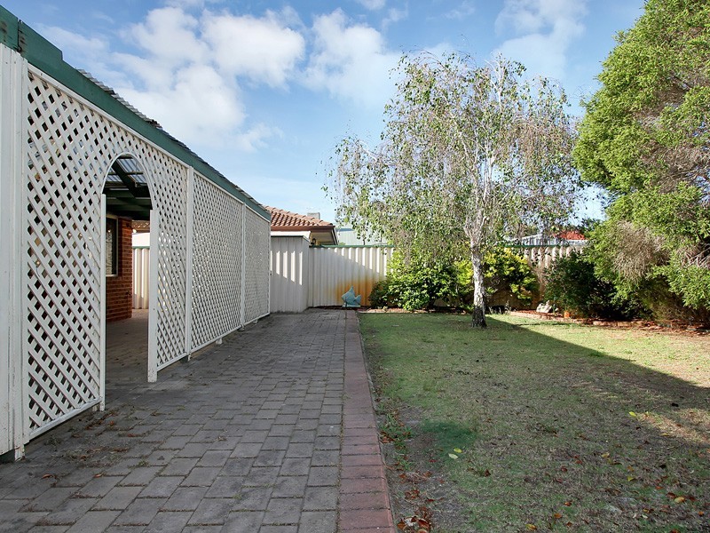 6 Nicholson Court, Canning Vale WA 6155