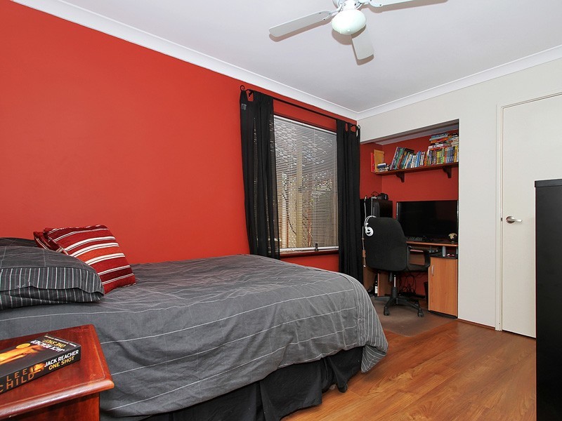 4 Hoya Court, Thornlie WA 6108